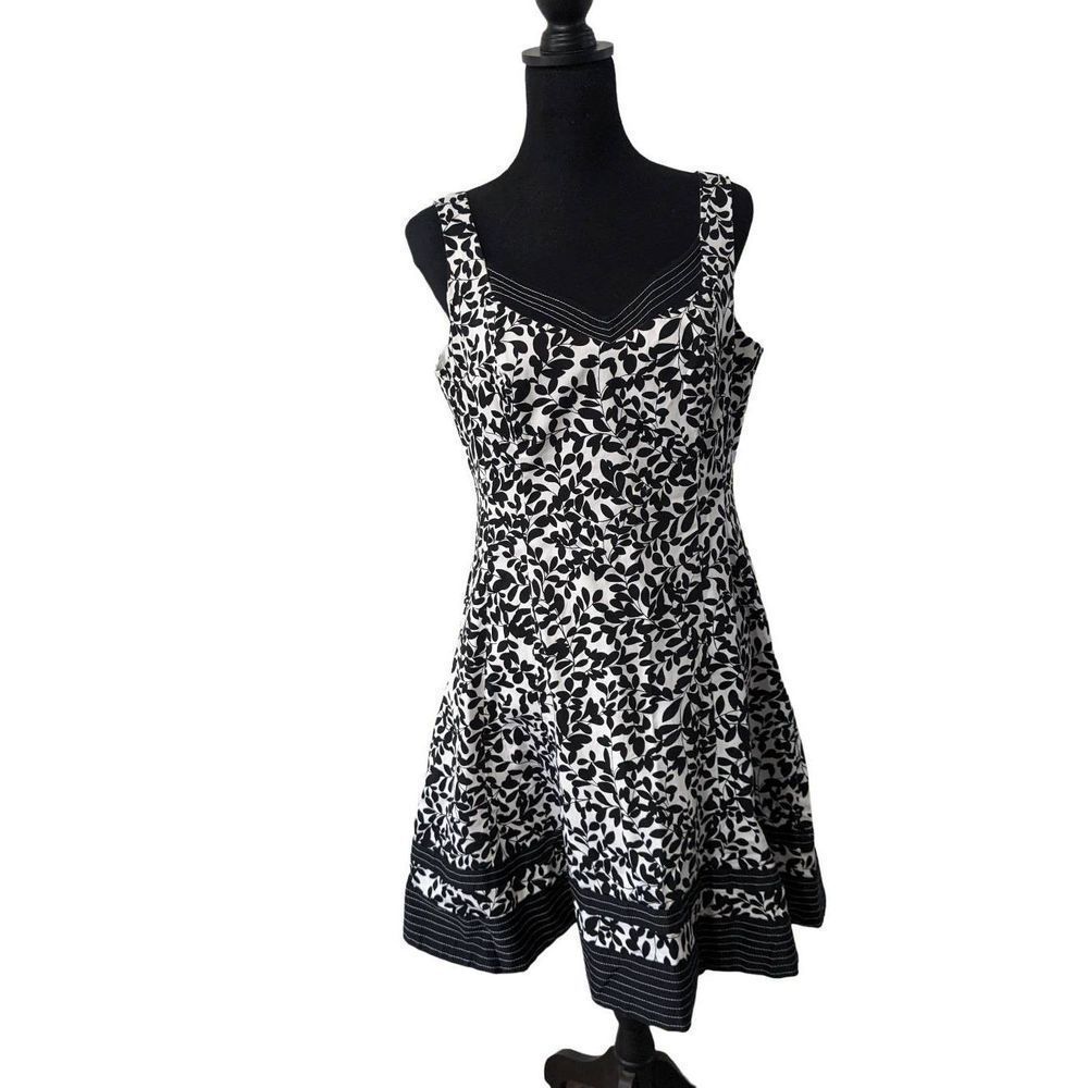 EUC Jones Wear Vine Pattern Black & White Sleeveless Fit & Flare Mini Dress, T74